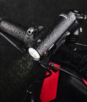 Far bicicleta RAVEMEN CR800 LED USB 800 lm 