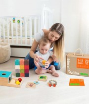 Cutie cu 6 jucarii educative pentru bebelusi 